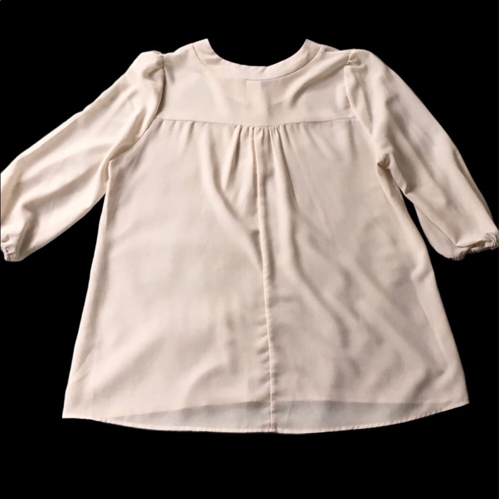Francesca’s Button Top - Picture 5 of 6